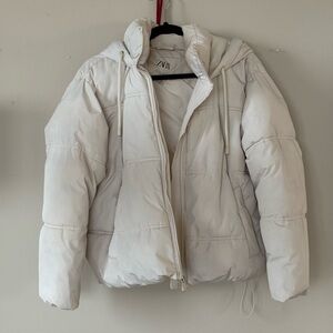 Zara Women's Cream Puffer Coat